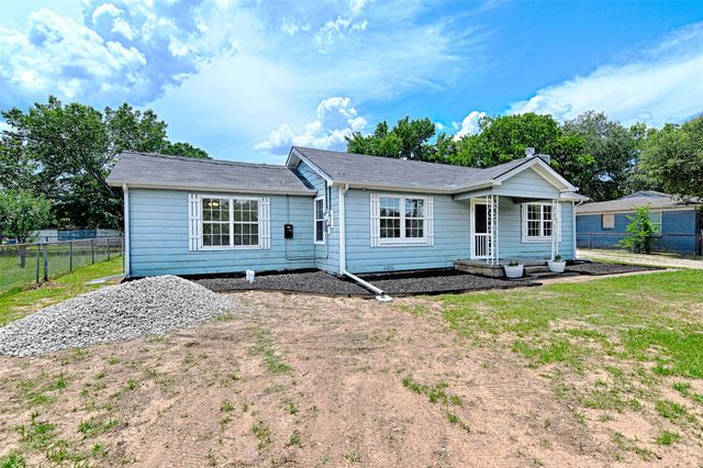 2619 E Seagoville Road, Seagoville, TX 75159