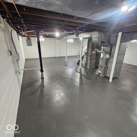 1911 Sharon Avenue, Indianapolis, IN 46222