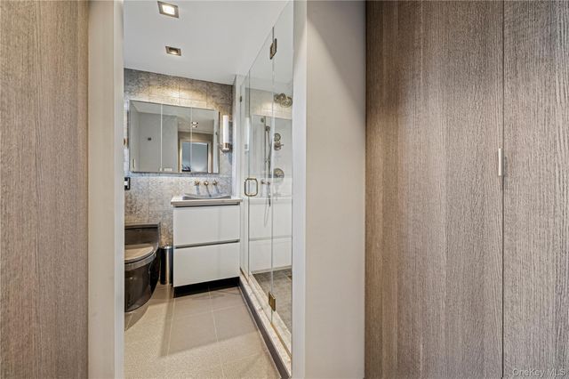 4455 Douglas Avenue 12F, Bronx, NY 10471