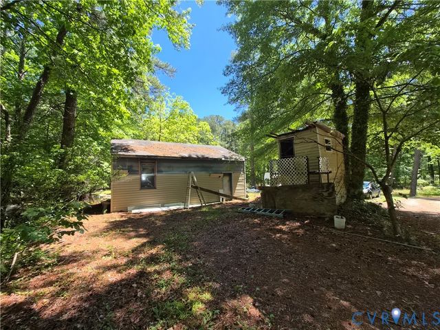 9528 Old Stage Rd, Prince George, VA 23875