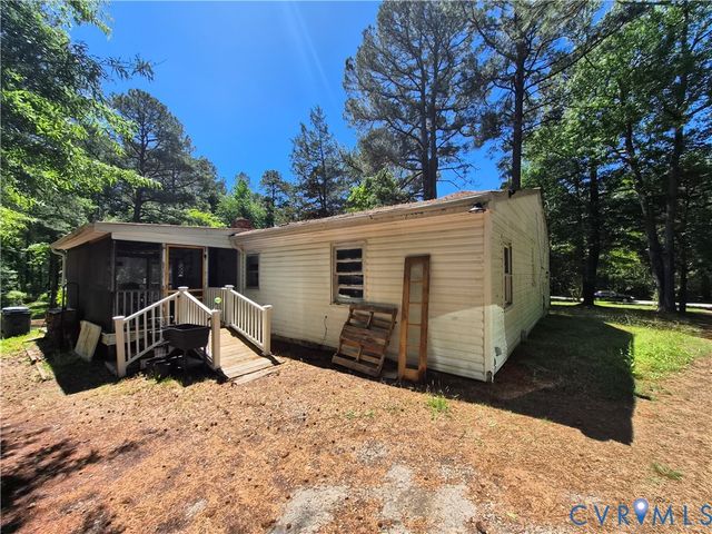9528 Old Stage Rd, Prince George, VA 23875