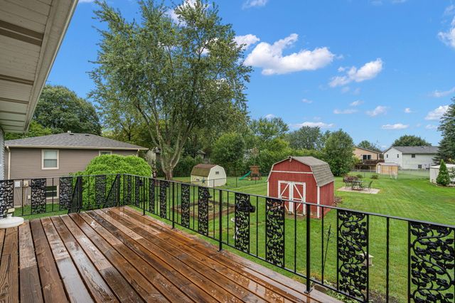 3081 Parkwood Place, Crown Point, IN 46307