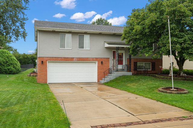 3081 Parkwood Place, Crown Point, IN 46307
