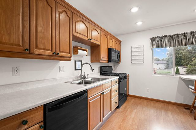 3081 Parkwood Place, Crown Point, IN 46307