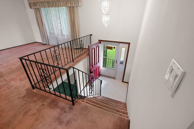 3081 Parkwood Place, Crown Point, IN 46307