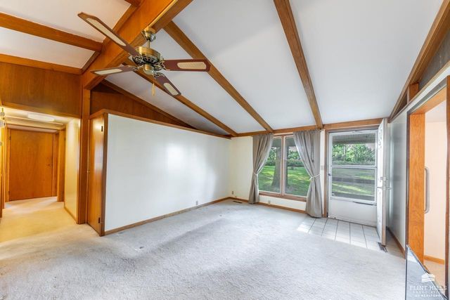 11505 Military Trail Road, St. George, KS 66535