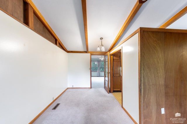 11505 Military Trail Road, St. George, KS 66535