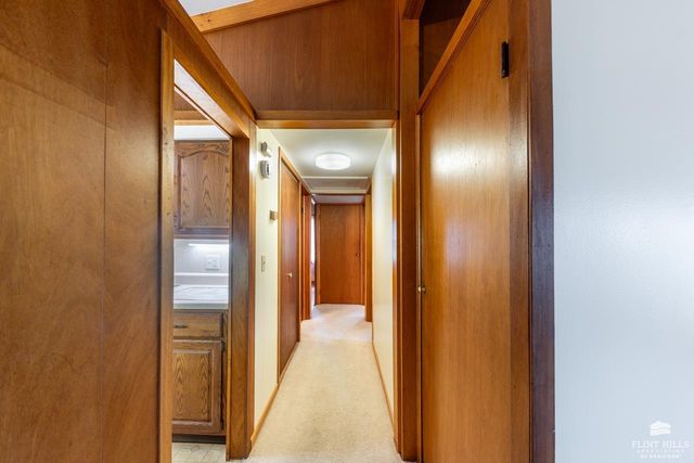 11505 Military Trail Road, St. George, KS 66535
