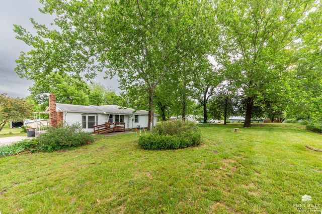 11505 Military Trail Road, St. George, KS 66535