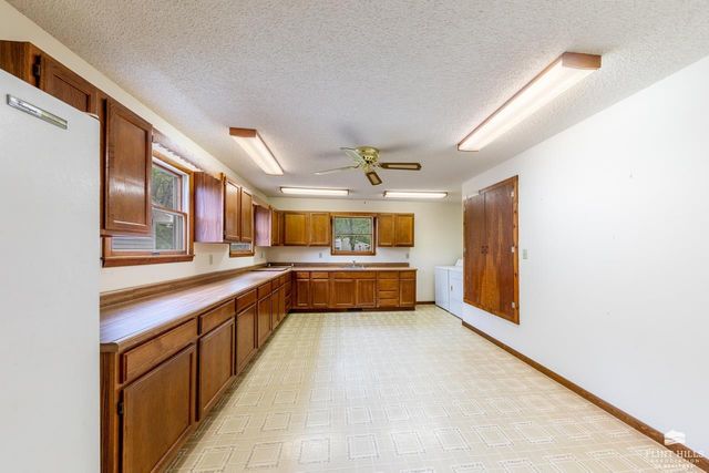11505 Military Trail Road, St. George, KS 66535