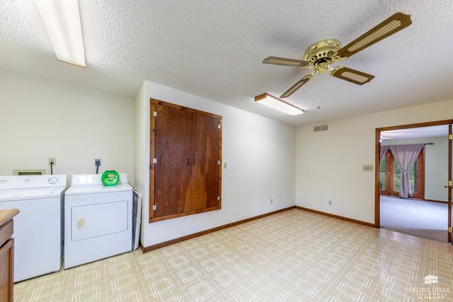 11505 Military Trail Road, St. George, KS 66535