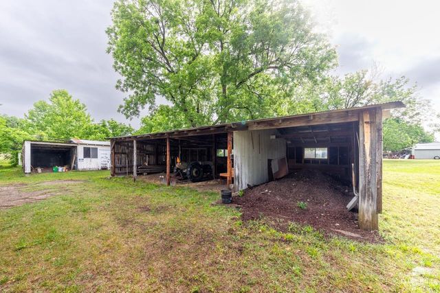 11505 Military Trail Road, St. George, KS 66535