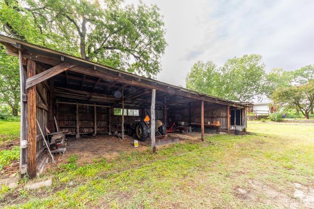 11505 Military Trail Road, St. George, KS 66535
