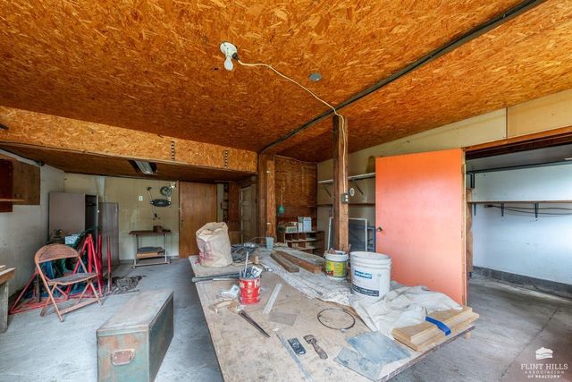 11505 Military Trail Road, St. George, KS 66535