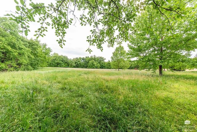 11505 Military Trail Road, St. George, KS 66535