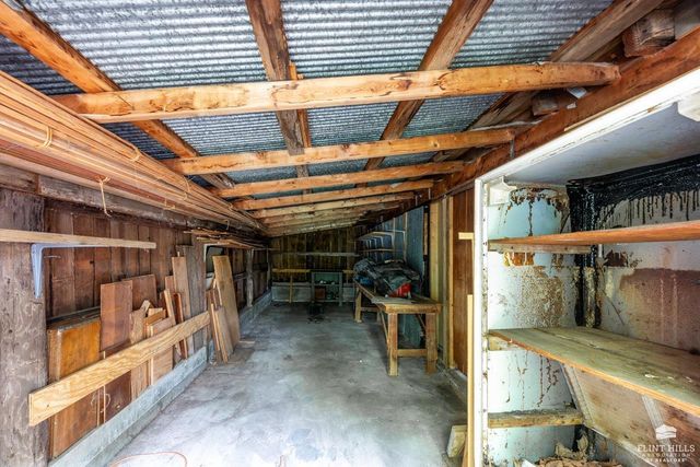 11505 Military Trail Road, St. George, KS 66535