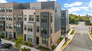 863 KING FARM BLVD, Rockville, MD 20850