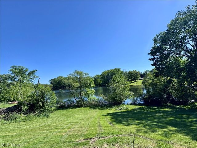887-889 Colony Drive, Aurora, OH 44202