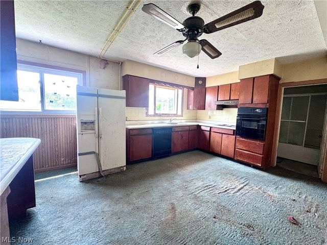 887-889 Colony Drive, Aurora, OH 44202