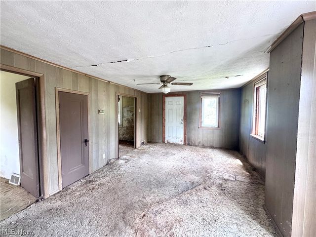 887-889 Colony Drive, Aurora, OH 44202
