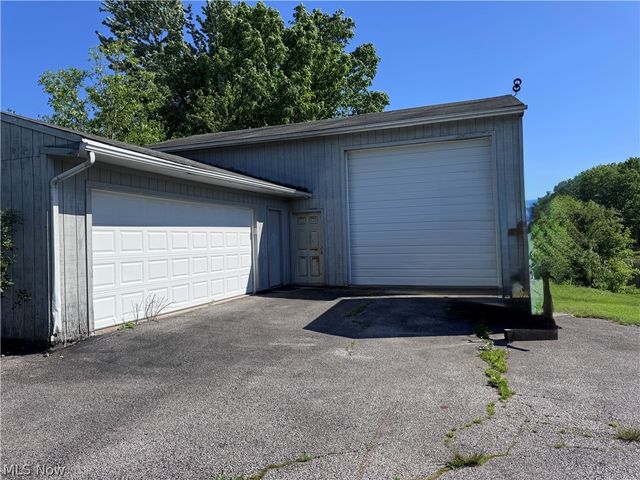 887-889 Colony Drive, Aurora, OH 44202