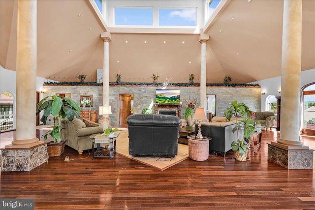 1076 INDIAN CV, Auburn, PA 17922