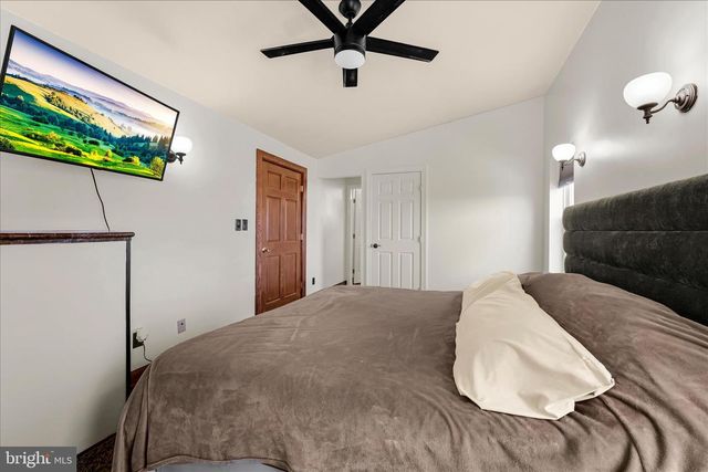 1076 INDIAN CV, Auburn, PA 17922