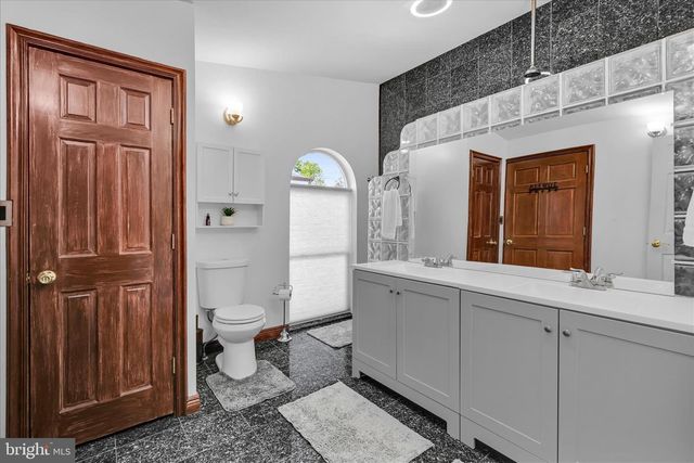 1076 INDIAN CV, Auburn, PA 17922
