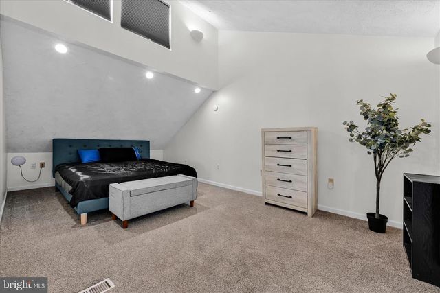 1076 INDIAN CV, Auburn, PA 17922
