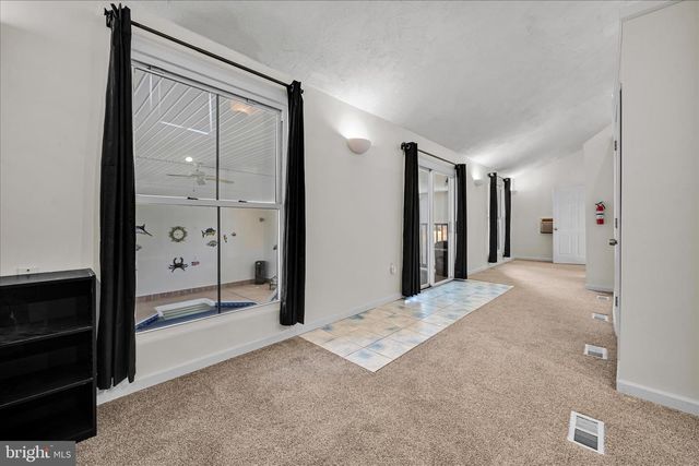 1076 INDIAN CV, Auburn, PA 17922