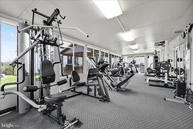 1076 INDIAN CV, Auburn, PA 17922