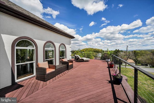 1076 INDIAN CV, Auburn, PA 17922