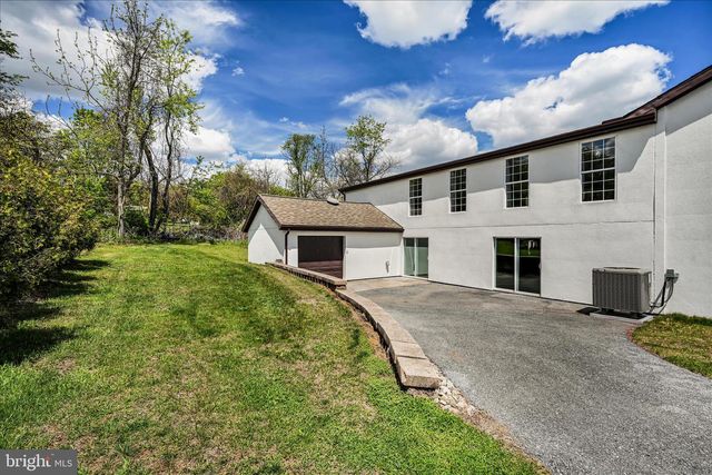 1076 INDIAN CV, Auburn, PA 17922