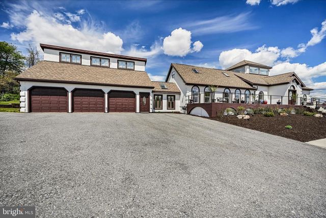 1076 INDIAN CV, Auburn, PA 17922