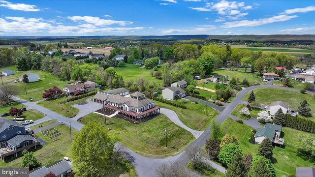 1076 INDIAN CV, Auburn, PA 17922