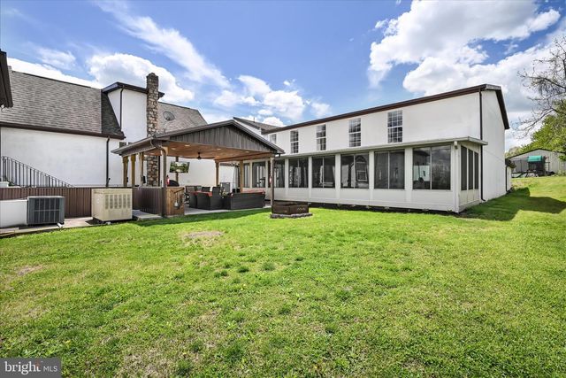 1076 INDIAN CV, Auburn, PA 17922