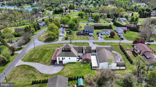 1076 INDIAN CV, Auburn, PA 17922