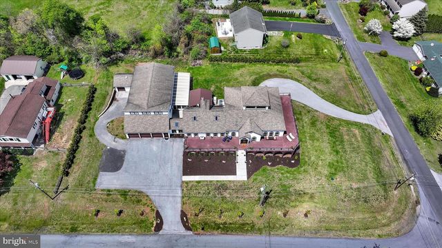 1076 INDIAN CV, Auburn, PA 17922