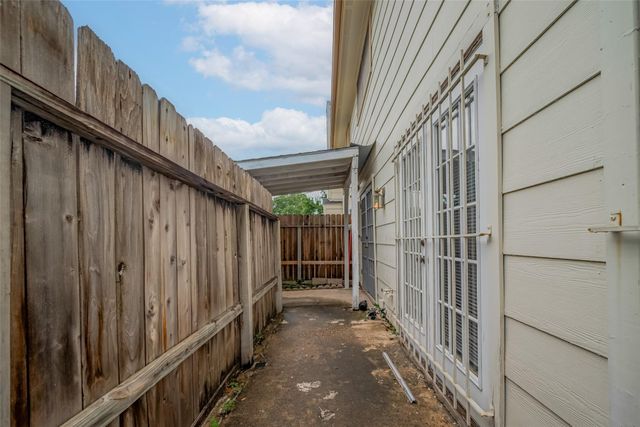 14213 Lost Meadow Lane, Houston, TX 77079