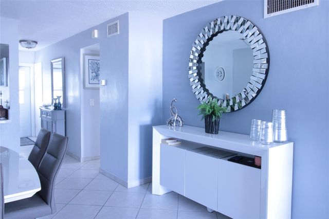 470 Paradise Isle Boulevard 301, Hallandale Beach, FL 33009