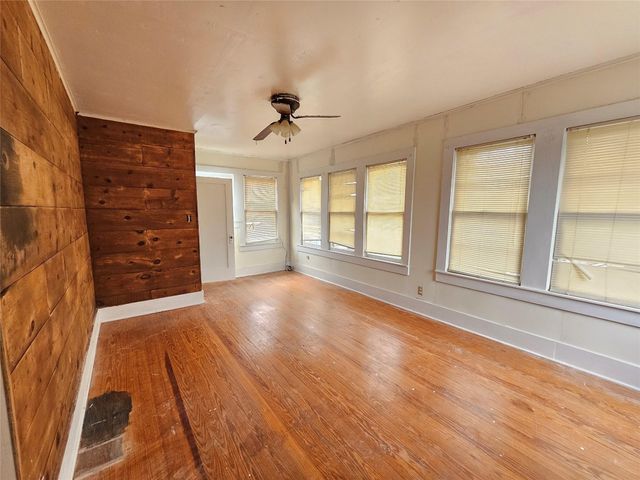 1713 Durham Avenue, Brownwood, TX 76801