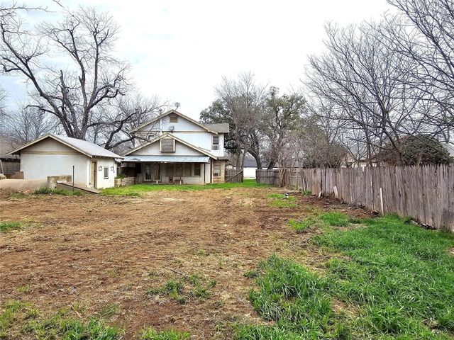 1713 Durham Avenue, Brownwood, TX 76801