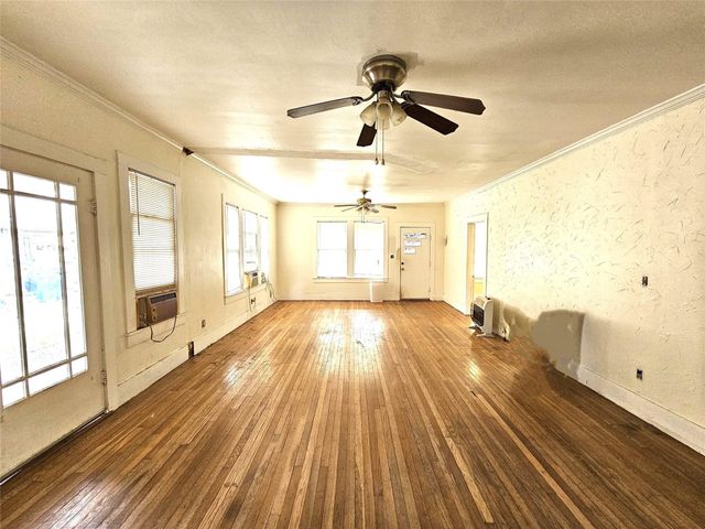 1713 Durham Avenue, Brownwood, TX 76801