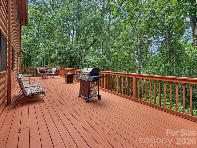 321 Grays Shadow Lane, Banner Elk, NC 28604