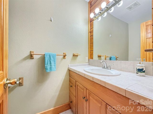 321 Grays Shadow Lane, Banner Elk, NC 28604