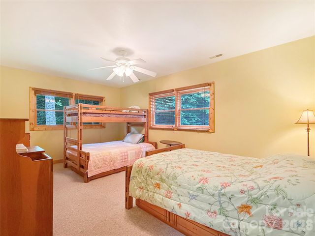 321 Grays Shadow Lane, Banner Elk, NC 28604