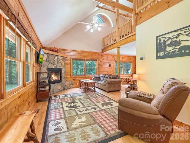 321 Grays Shadow Lane, Banner Elk, NC 28604