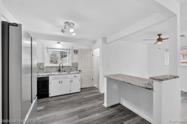 26254 Cathedral, Redford, MI 48239