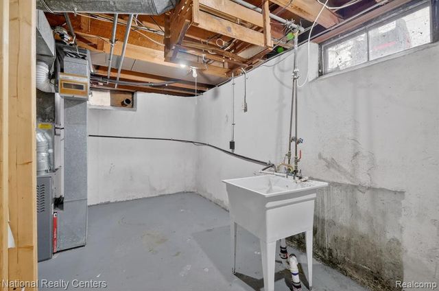 26254 Cathedral, Redford, MI 48239