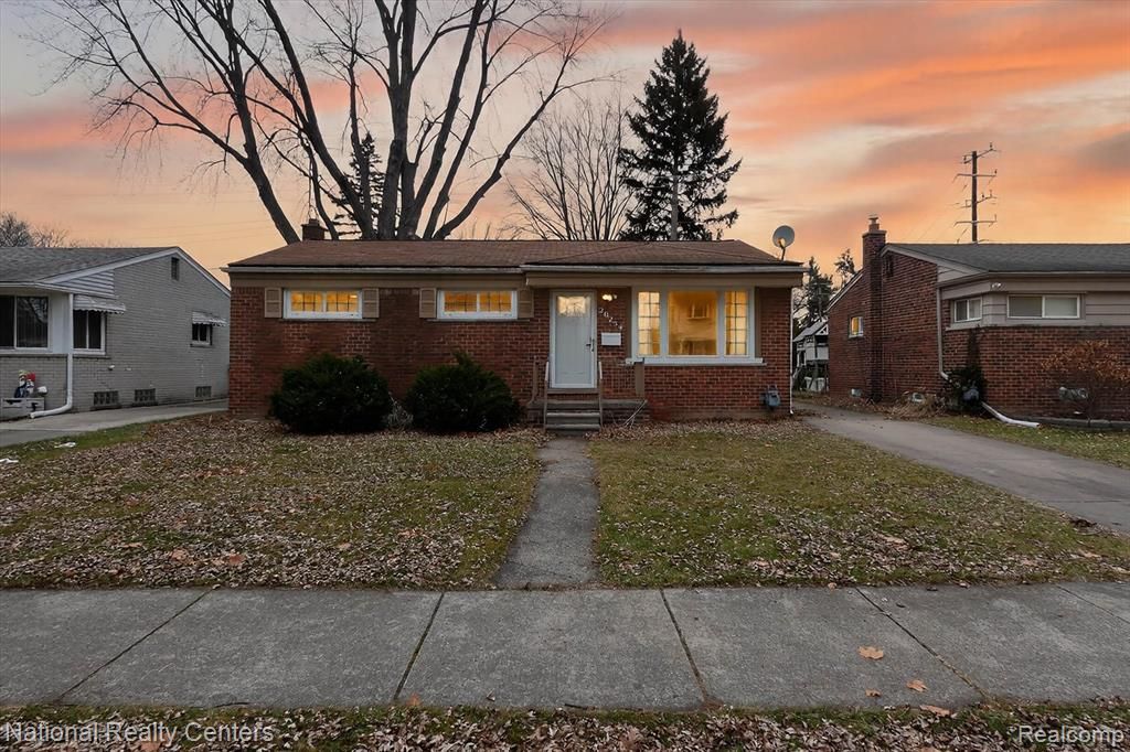 26254 Cathedral, Redford, MI 48239